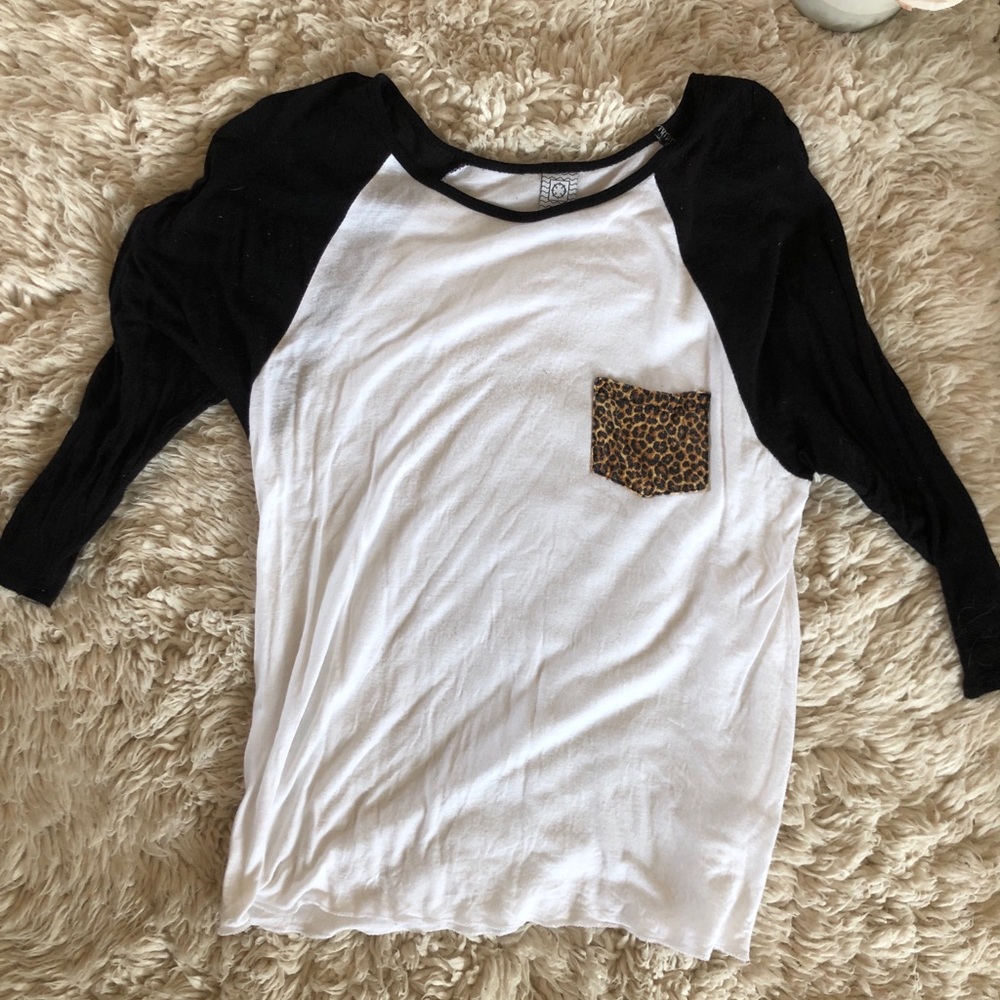 Quarter length sleeve shirt